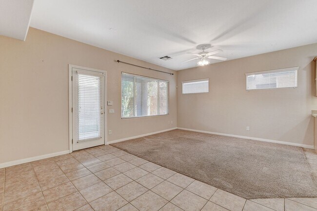 Building Photo - Summerlin Home - 3 Bedrooms + Small Loft +...