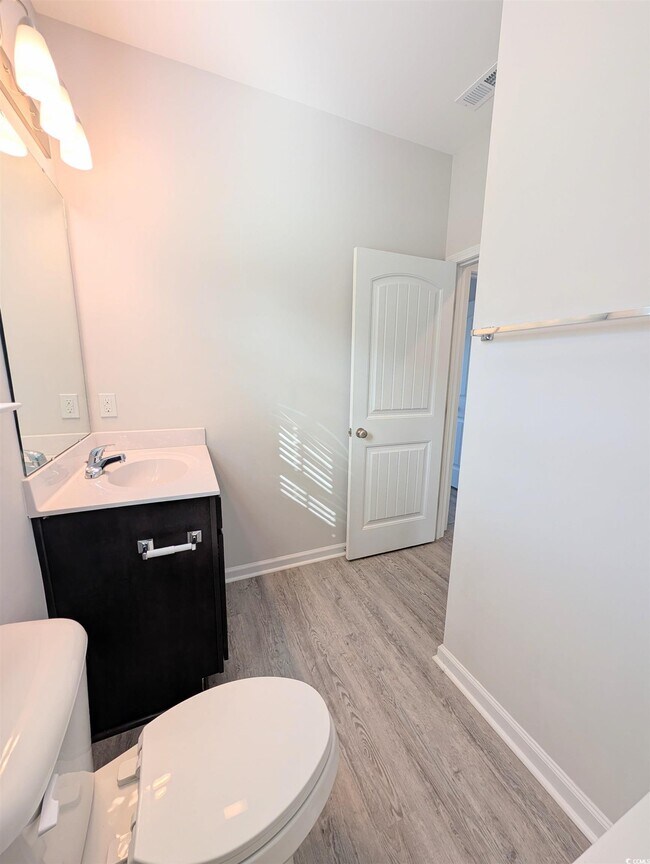 Building Photo - 351 Lakota Lp