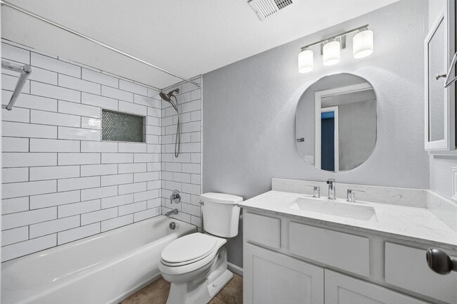 Building Photo - 5531 E Elena Ave