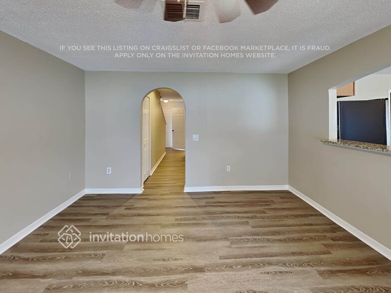 Building Photo - 30631 Birdhouse Dr