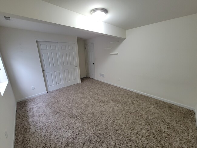 Building Photo - 5207 Footpath Ct