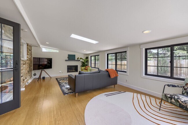 Building Photo - South Boulder Stunner | Fully Remodeled 4BD Retreat with Incredible Backyard - Available August 1!