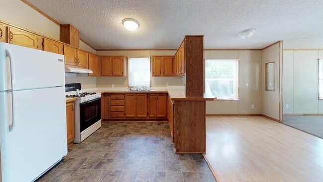 Building Photo - 138 American Ave