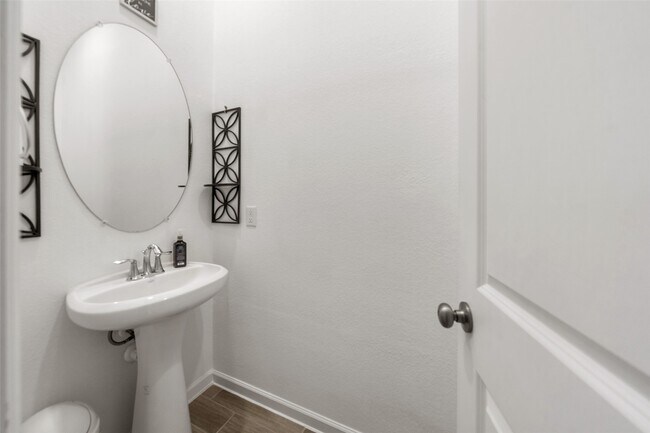 Building Photo - 11107 Willamer St