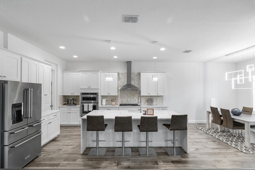 Building Photo - 7531 Mandarin Grove Way