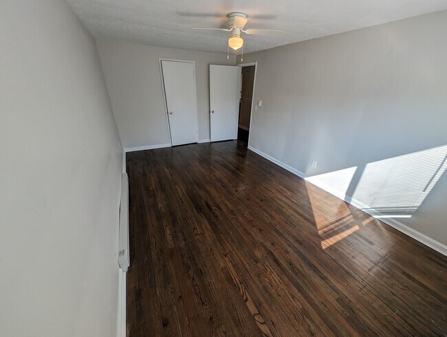 Building Photo - 2500 Boudinot Ave