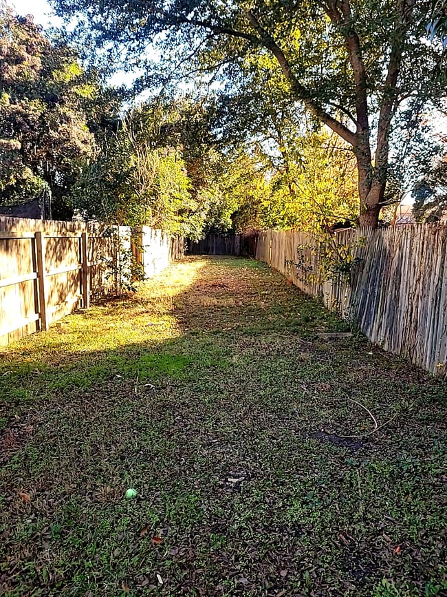 Building Photo - Spacious 3BR Townhome • $2,150 • Fenced Yard + Bonus Room • Prime Location