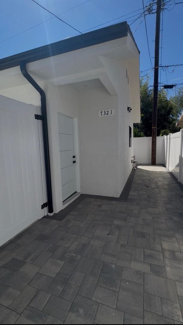Building Photo - 7317-7321 Garden Grove Avenue