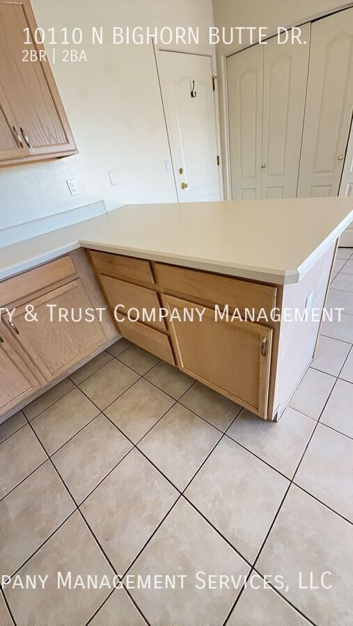Building Photo - 10110 N Bighorn Butte Dr