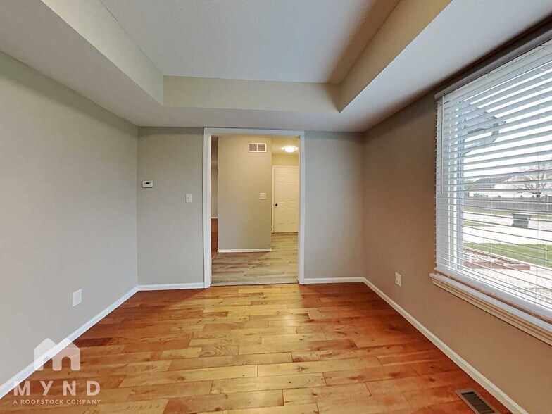 Building Photo - 105 W Carolina St