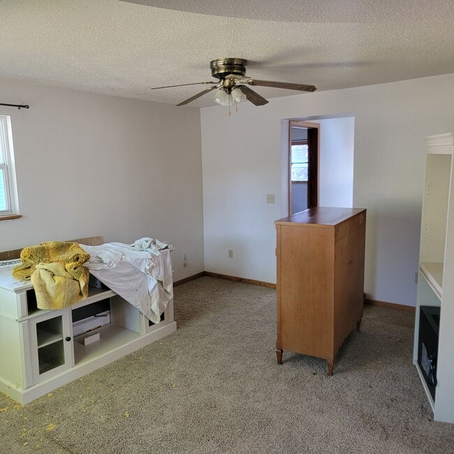 Building Photo - 205 Grape St