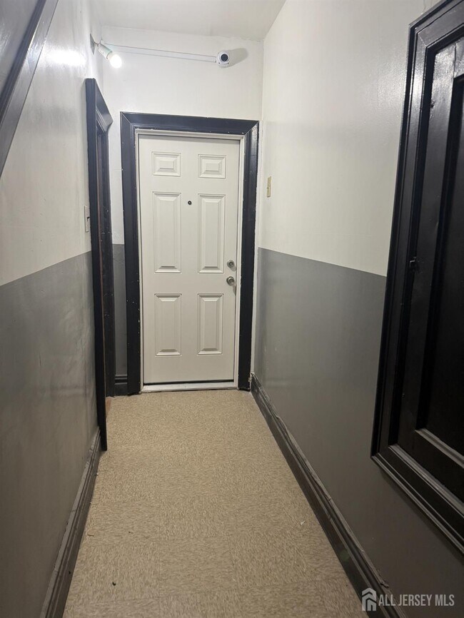 Building Photo - 205 Duncan Ave