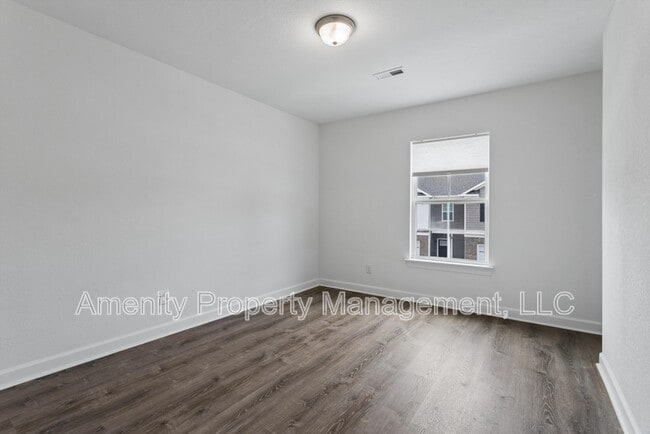 Building Photo - 2403 Trafton Pl