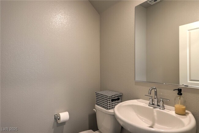 Building Photo - 9074 Meadows Ln