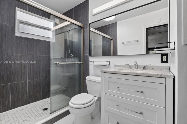Building Photo - 2331 Flamingo Dr