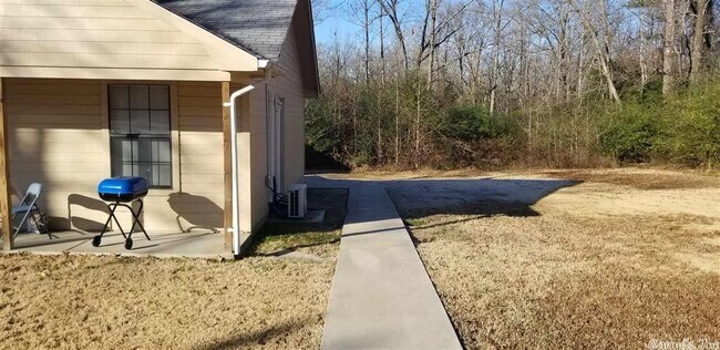 Building Photo - 2109 Batesville Pike