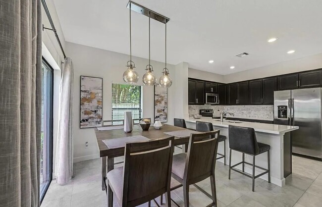 Dining Area - 4637 Silver Saw Ln