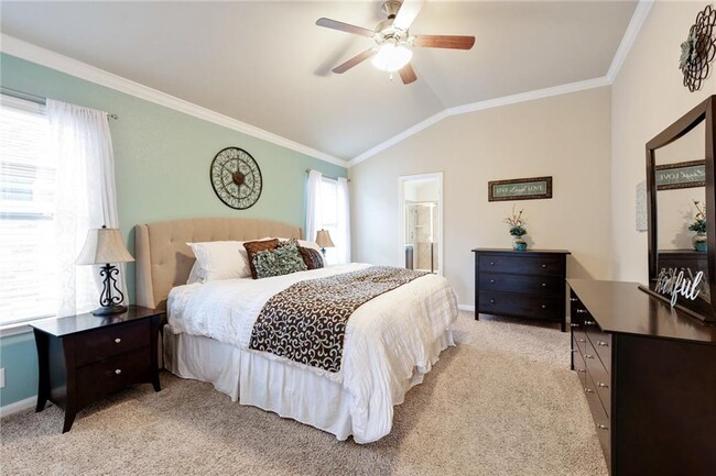 Building Photo - 1802 Discovery Blvd