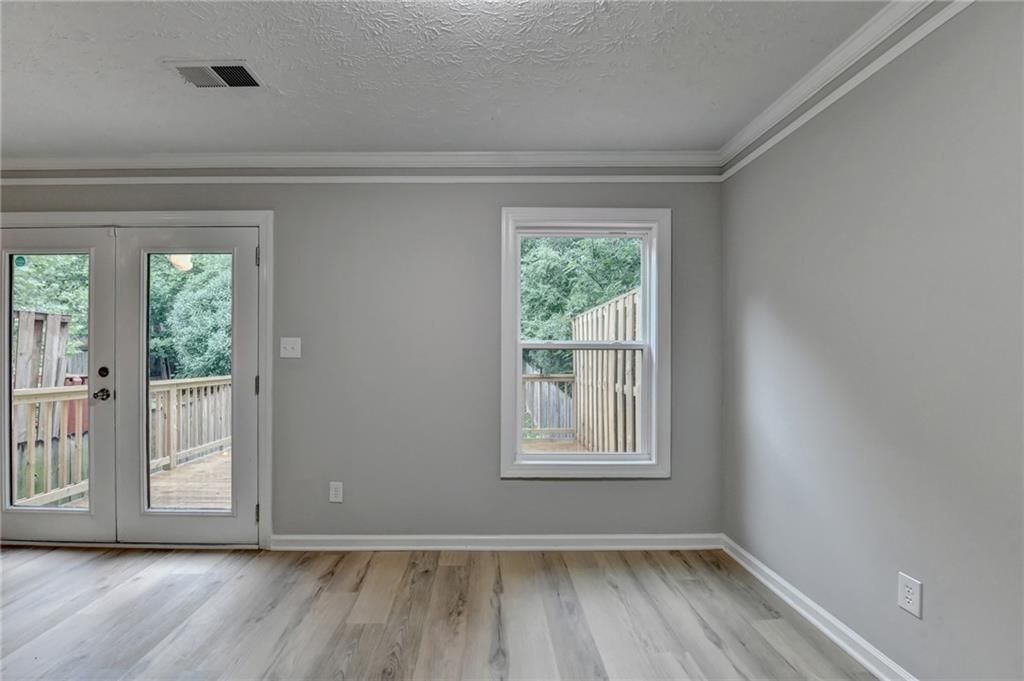 Building Photo - 3876 Meadow Creek Dr