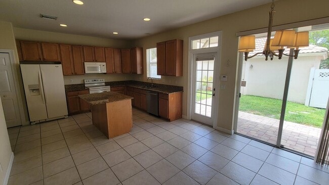 Building Photo - 8033 Murano Cir
