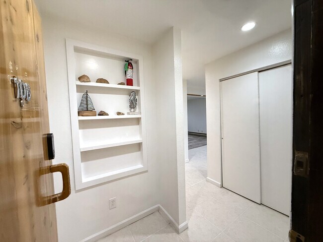 Building Photo - 9366 Fall River Rd