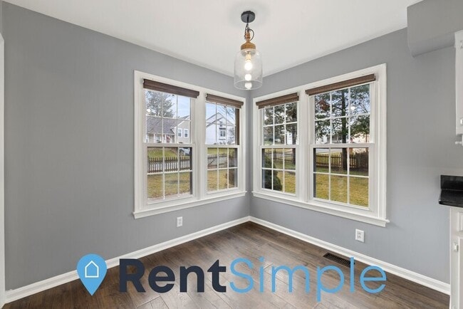 Building Photo - 3920 Bokel Dr