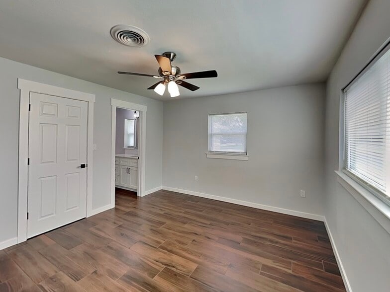 Building Photo - 2852 Scarlet Rd