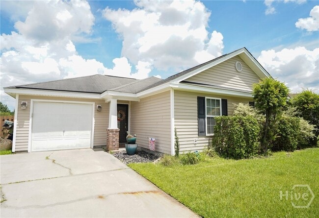 Building Photo - 170 Willow Oak Dr