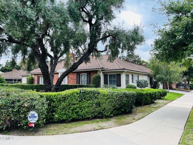 Building Photo - 1305 Bedford Rd