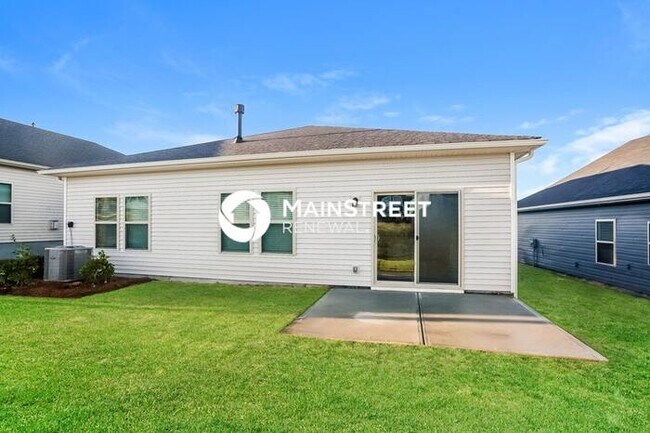 Building Photo - 3 Bedroom Pet-Friendly Home in Charlotte, NC with Main Street Renewal