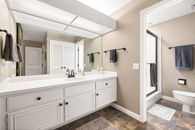 Building Photo - 68615 Paseo Soria