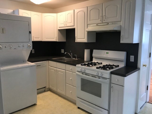 Primary Photo - 2 Devereaux St