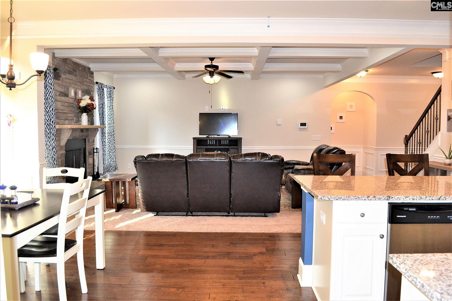 Building Photo - 304 White Oleander Dr