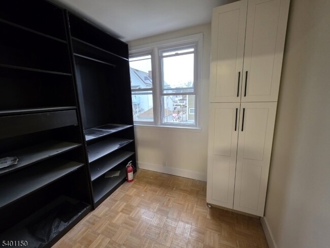 Building Photo - 141 Mahar Ave