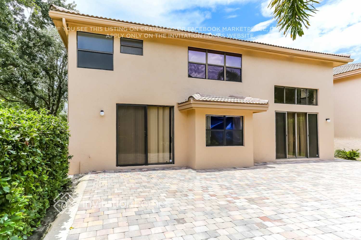 Building Photo - 1240 NW 105th Ave