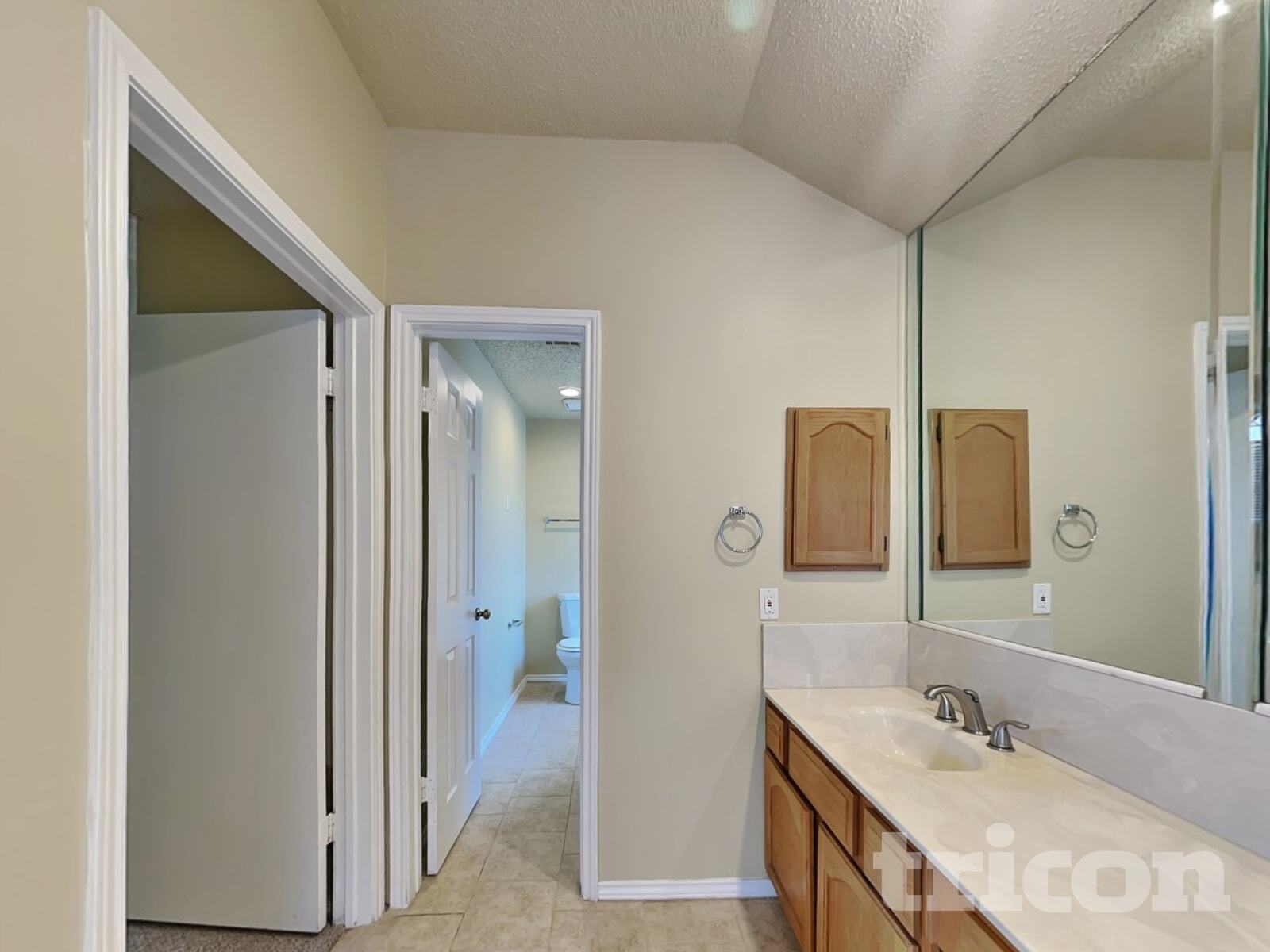 Building Photo - 1715 Cordova Dr