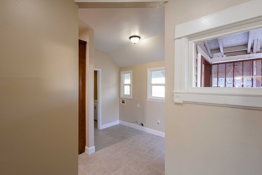 Building Photo - 4210 Halldale Ave