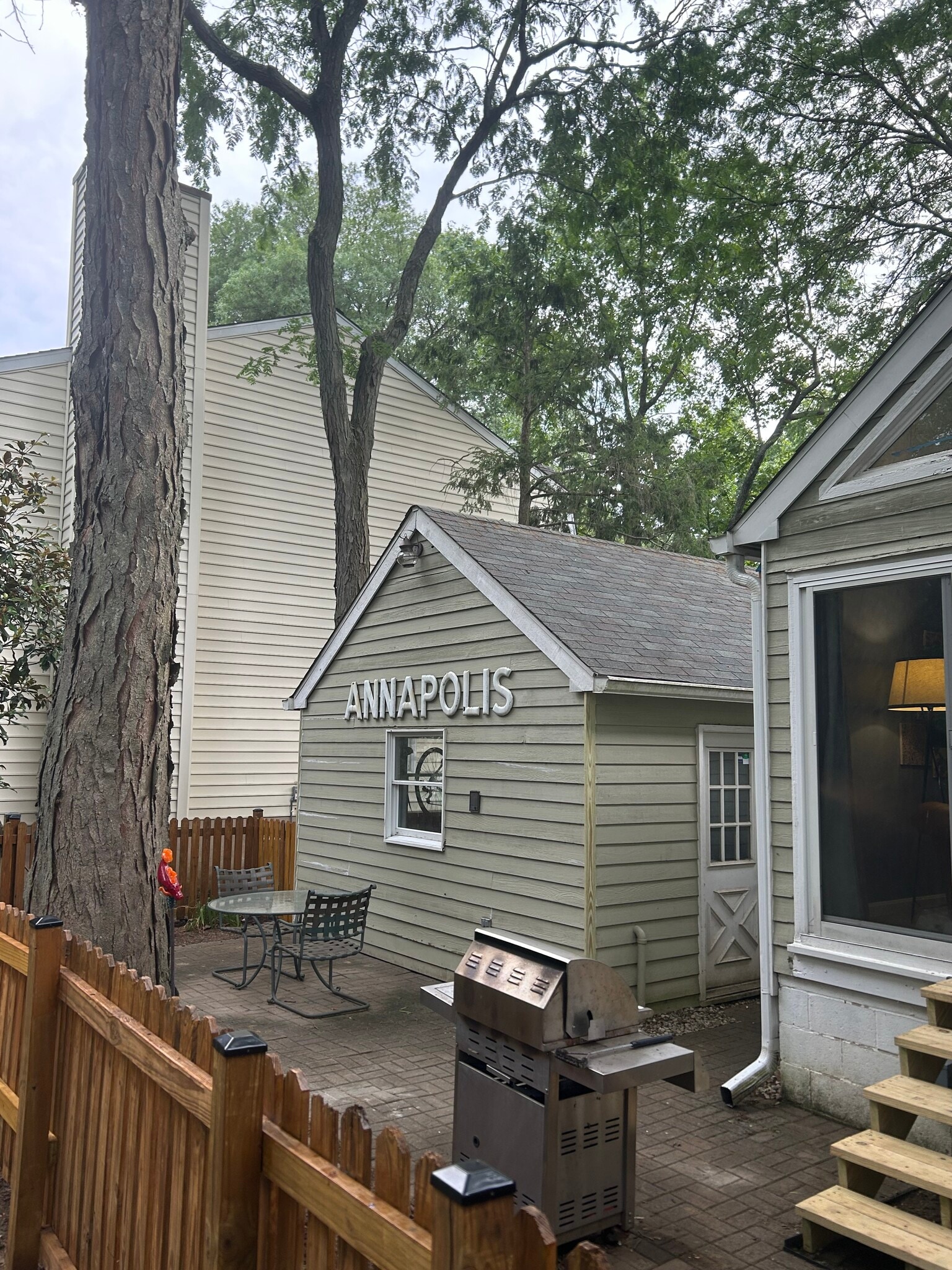 Corner lot maintenance free backyard. Wired for hot tub. Space for grill, hammock, patio furniture. - 1111 Van Buren St