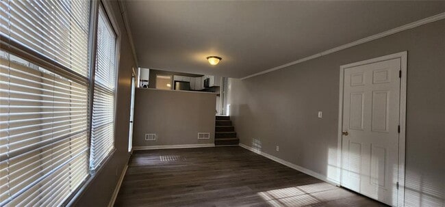 Building Photo - 401 Barbashela Dr