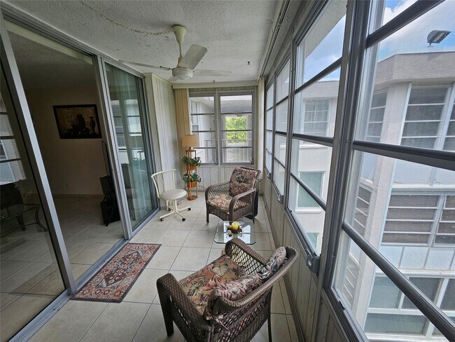 Building Photo - 4899 NW 26th Ct