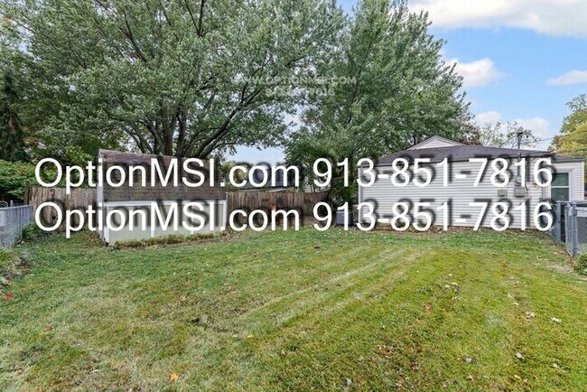 Building Photo - Near downtown Overland Park!