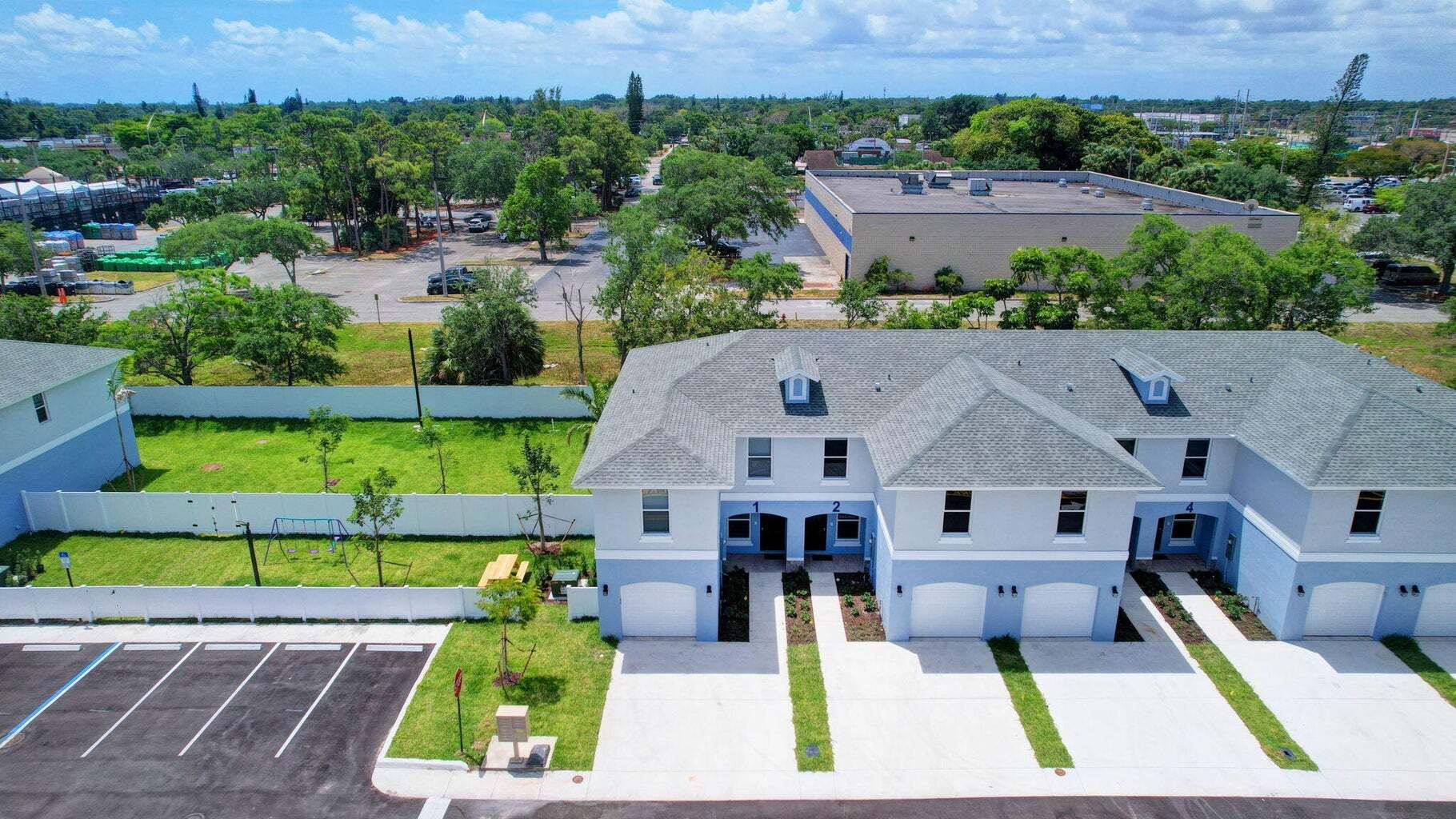 Building Photo - 3871 Patio Ct