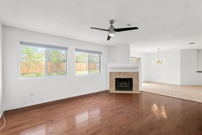 Building Photo - 6105 Back Bay Ln