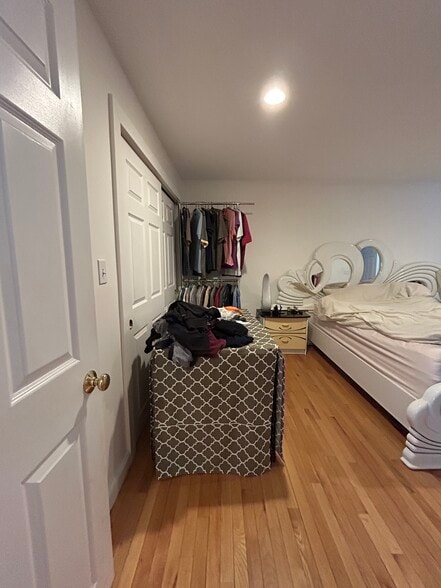 Building Photo - 22 Broadlawn Park