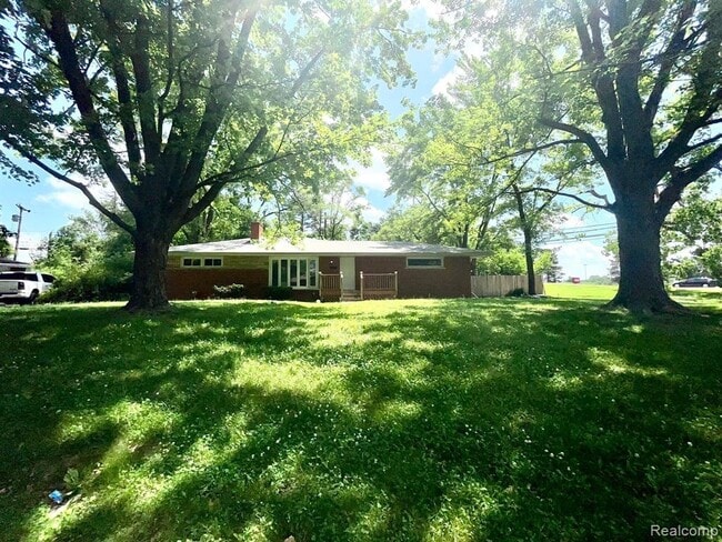 Primary Photo - 33910 Playview Ct
