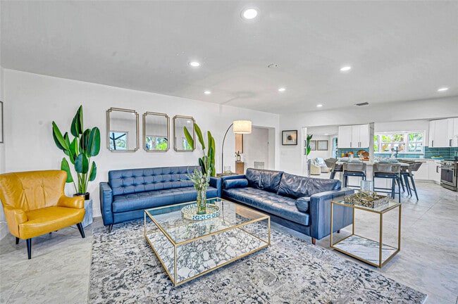 Building Photo - 1700 Marietta Dr