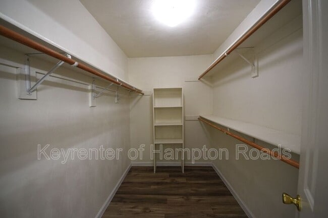 Building Photo - 1109 Lady Ashley Dr