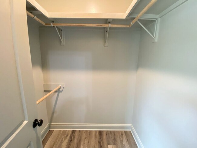 Building Photo - 2BR/2BA Duplex in Westlake – All-Inclusive Utility Option Available!
