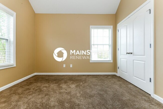Building Photo - 3 Bedroom Pet-Friendly Home in Covington, GA with Main Street Renewal