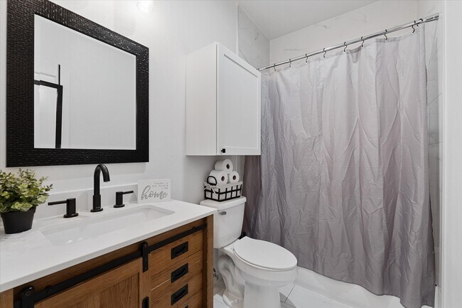 Building Photo - 4547 Newberry St